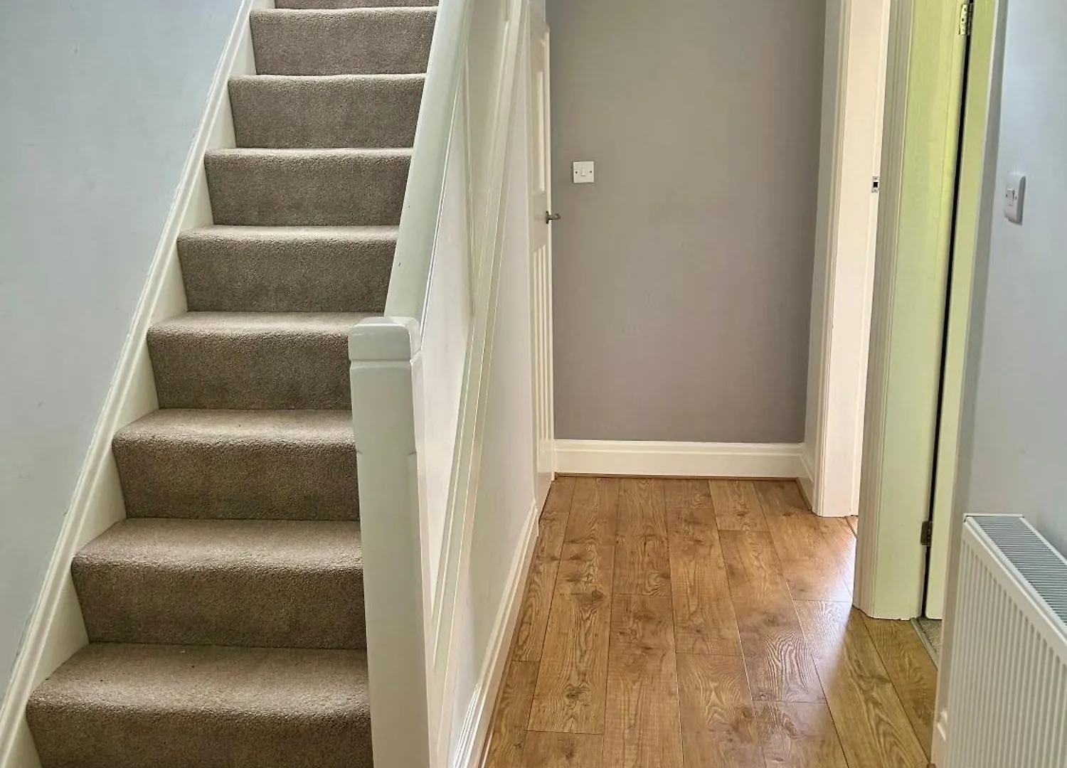 Δωμάτια σε οικογενειακή κατοικία Lovely, Large Double Bedroom With Park View In Home Hazel Grove